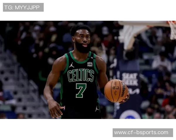 杰伦布朗半场表现惊艳10投8中三分命中率高达80砍下22分引领球队奋勇争先